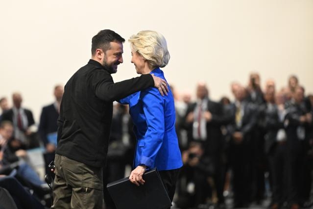 Η Πρόεδρος φον ντερ Λάιεν και μέλη του Σώματος των Επιτρόπων συμμετέχουν στη διάσκεψη για την ανάκαμψη της Ουκρανίας υπογραμμίζοντας τη σταθερή στήριξή τους