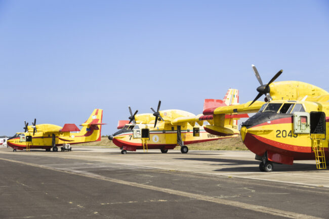 Η ΕΕ κινητοποιεί οκτώ πυροσβεστικά αεροσκάφη στηρίζοντας την Πορτογαλία στην προσπάθεια κατάσβεσης των πυρκαγιών