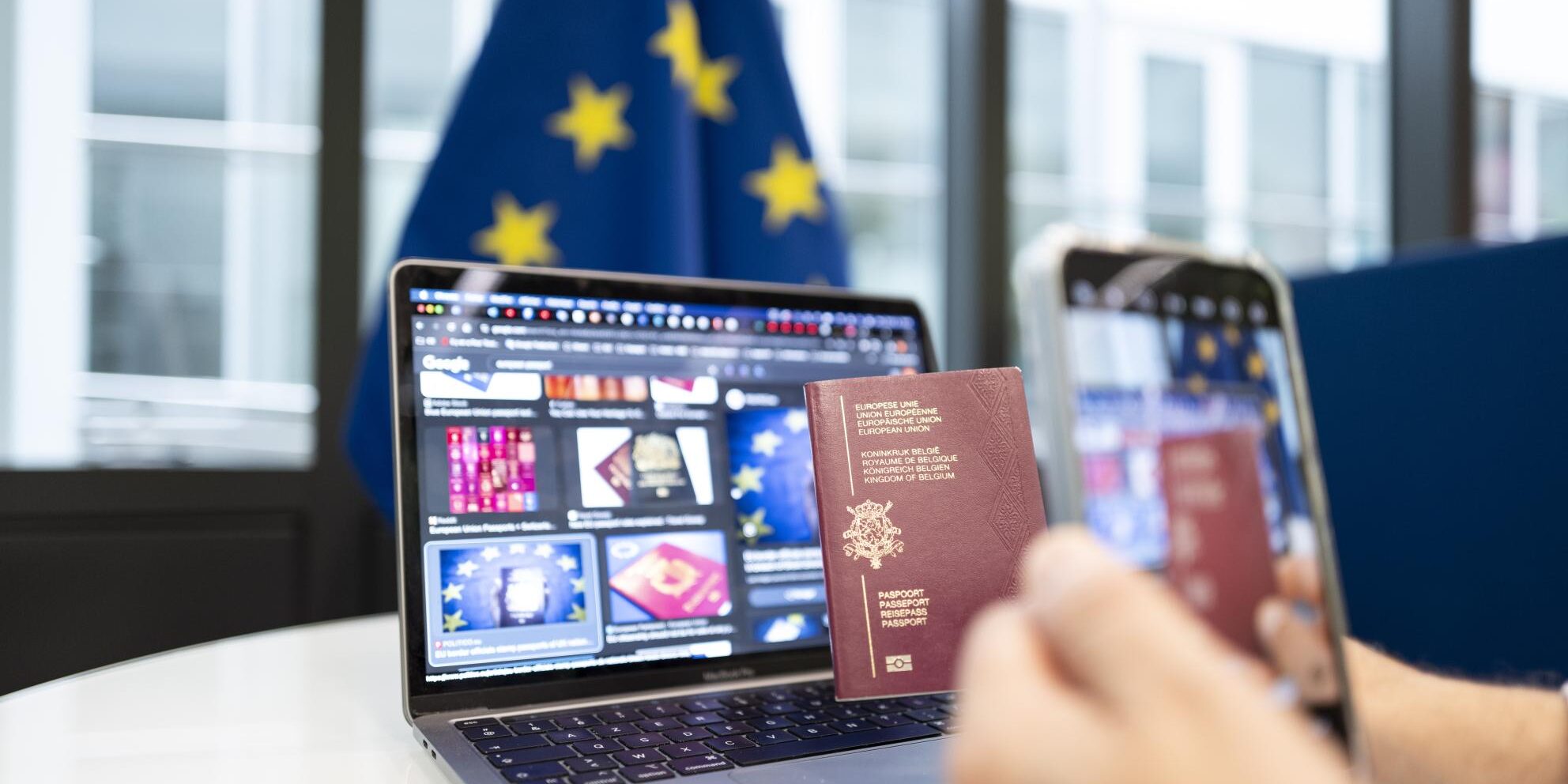 Η Επιτροπή εγκρίνει τεχνικά πρότυπα για τα διασυνοριακά ευρωπαϊκά πορτοφόλια ψηφιακής ταυτότητας