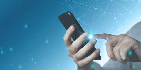 Οι πολύ μεγάλες επιγραμμικές πλατφόρμες και μηχανές αναζήτησης θα δημοσιεύσουν τις πρώτες εκτιμήσεις κινδύνου και εκθέσεις ελέγχου στο πλαίσιο της πράξης για τις ψηφιακές