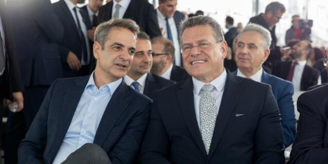 Ο Εκτελ. Αντιπρόεδρος Σέφτσοβιτς υπογράφει συμφωνία μεταξύ της Ελλάδας, της Ευρωπ. Τράπεζας Επενδύσεων & Ευρωπ. Επιτροπής για το Ταμείο Απανθρακοποίησης των Νησιών