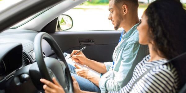 Επικαιροποιημένοι κανόνες για ασφαλέστερους δρόμους, λιγότερη ατμοσφαιρική ρύπανση και ψηφιακά έγγραφα οχημάτων