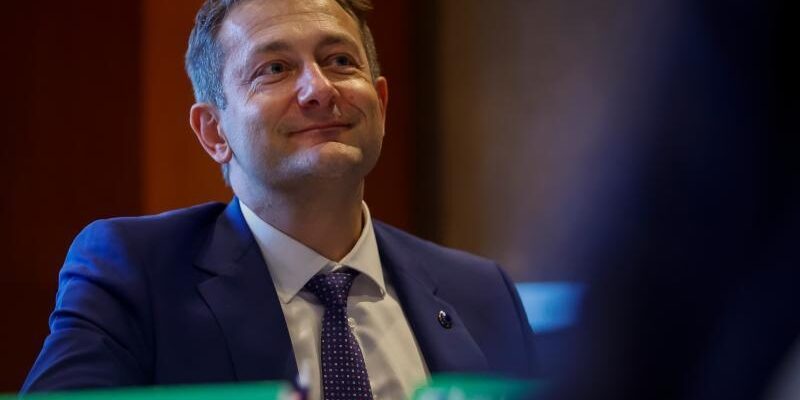 Ο επίτροπος κ. Χάνσεν στην Ελλάδα για να συζητήσει για το μέλλον της γεωργίας